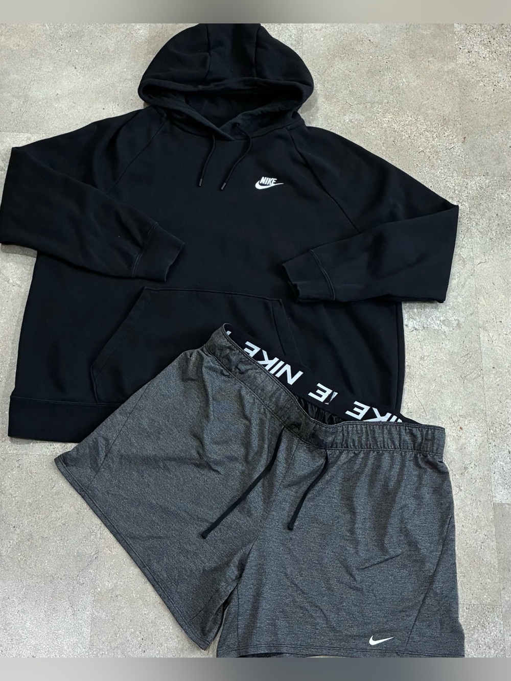 Women’s NIKE Hoodie Sweatshirt & Athletic Shorts, sz XL & 1X